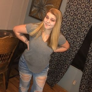 Meet your Posher, Joneva